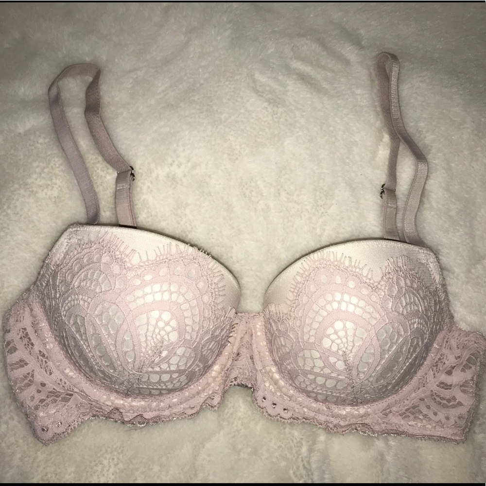 Victoria’s Secret Baby Pink Lace Bra💕 NWOT